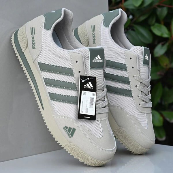 AD – RetroSprint Classic Sneakers