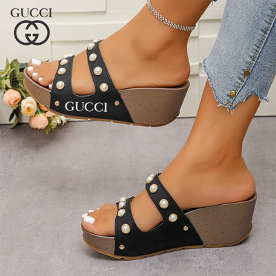 GC – PearlLift Wedge Sandals