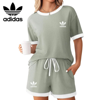 AD – LoungeFlex Two-Piece Set